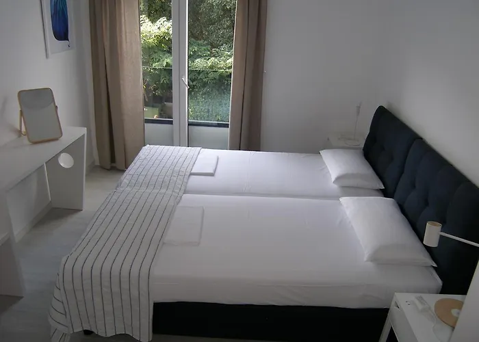 Mon * دوبروفينك