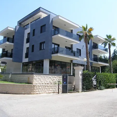 Mon Ντουμπρόβνικ